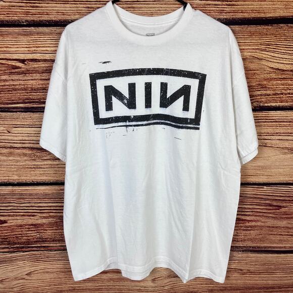 2022 Nine Inch Nails Fall United States Tour T-shirt - Picture 3 of 8